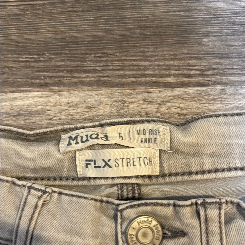 Mudd FLX Stretch Mid-Rise Ankle Jeans
